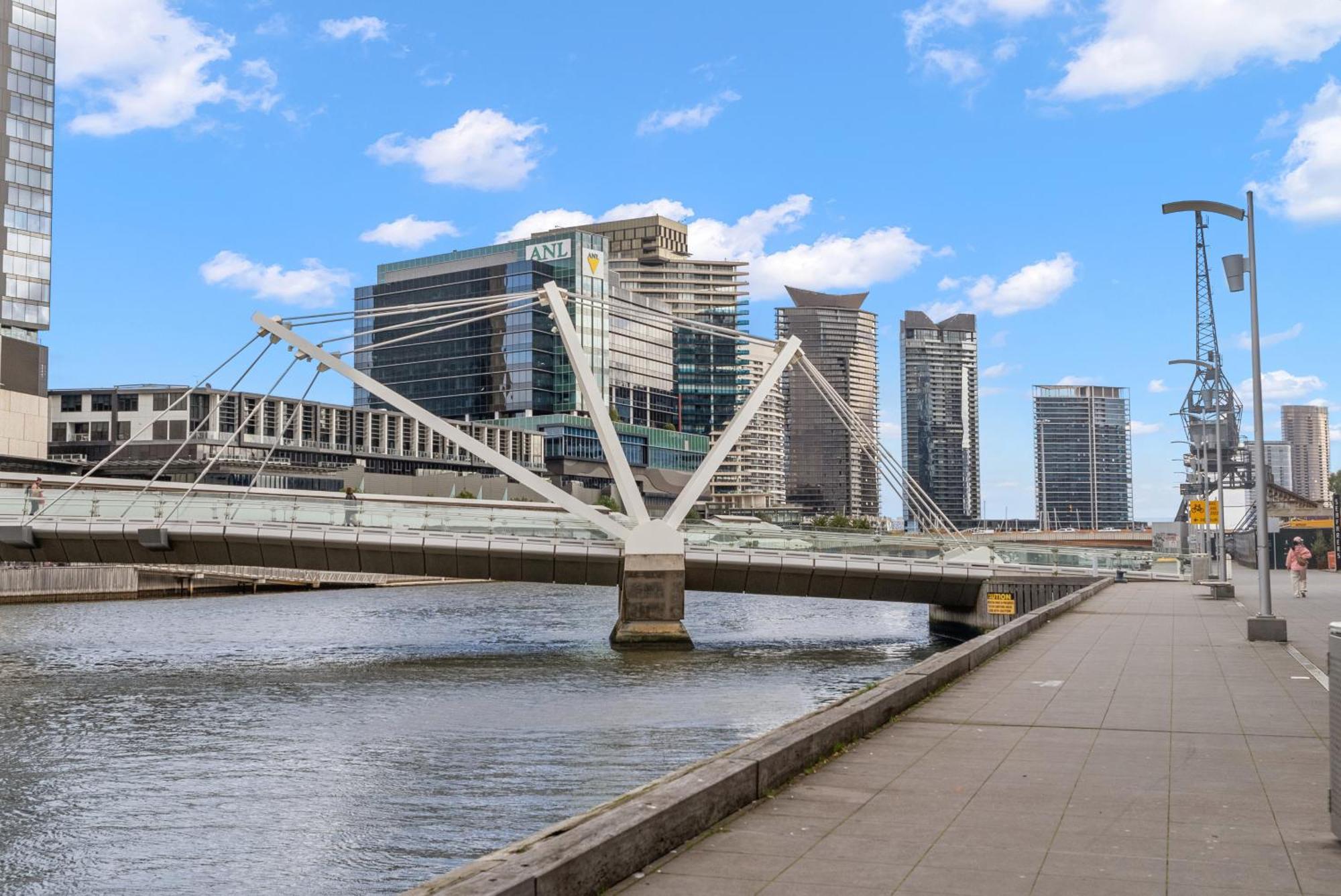 Resort Style Living Yarra Wharf Melbourne Exteriör bild